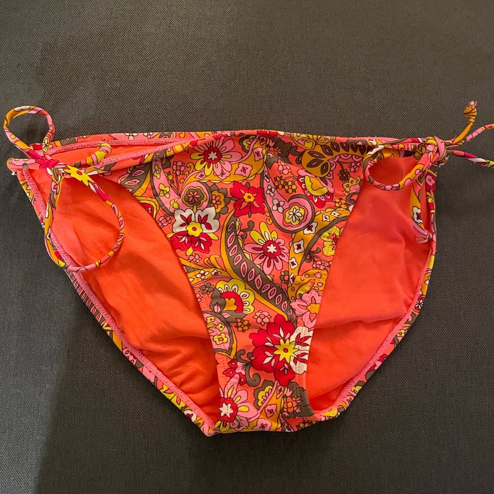 Bikini bottom large
